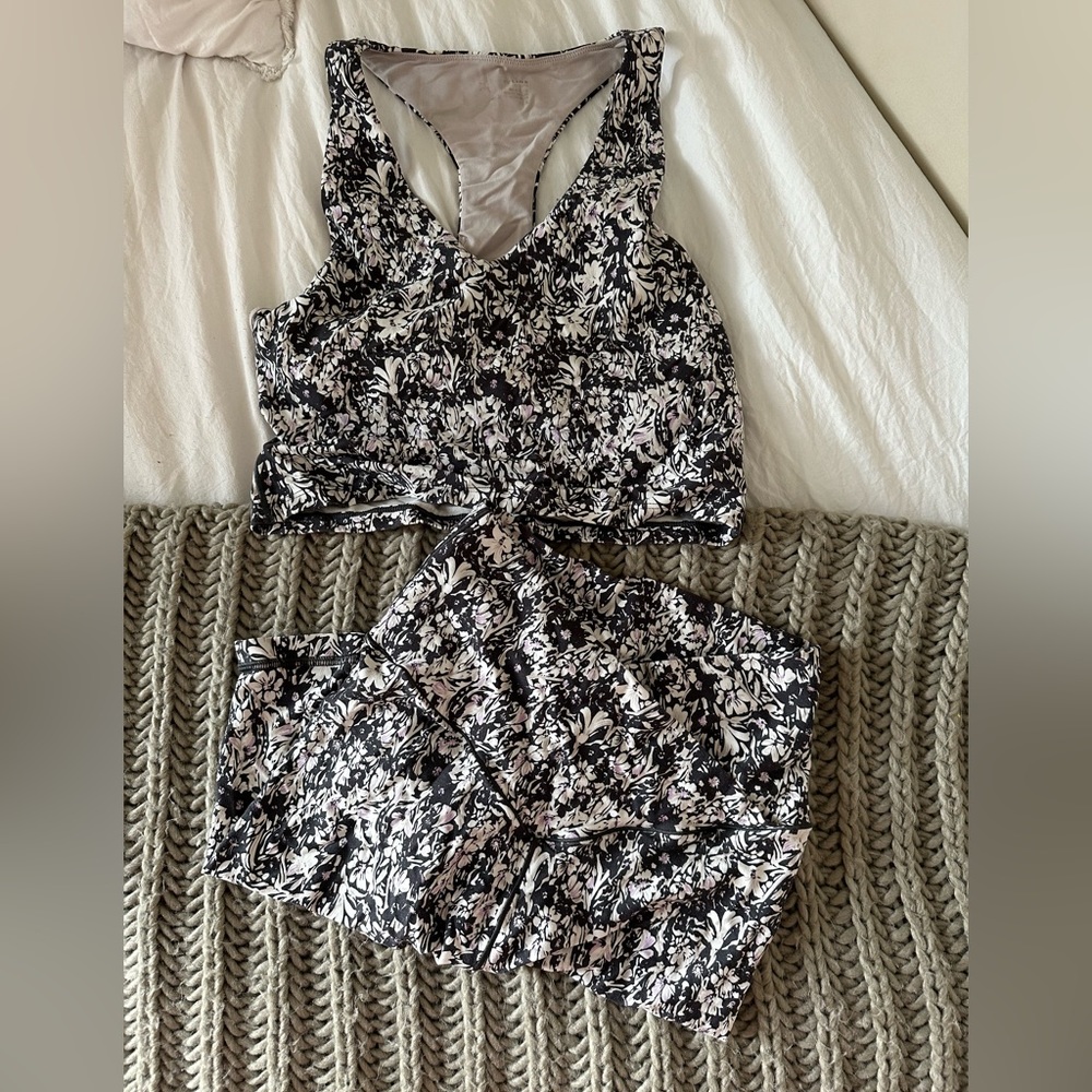 aerie workout set size medium.